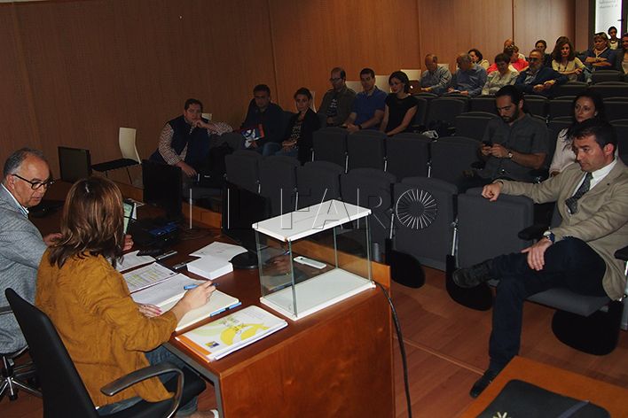 reunion-ugr-elecciones-decano-archivo