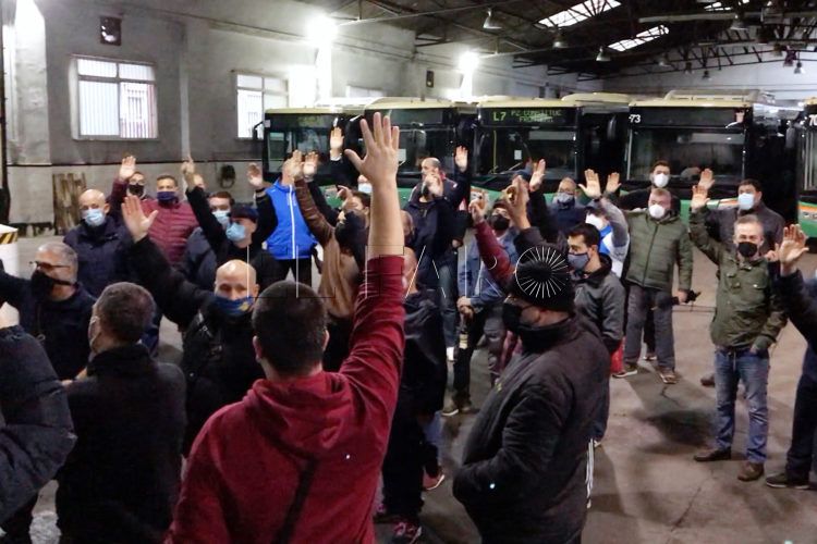 reunion-trabajadores-hadu-almadraba-autobuses-2