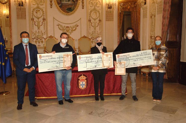 Entrega de premio del año pasado / Archivo