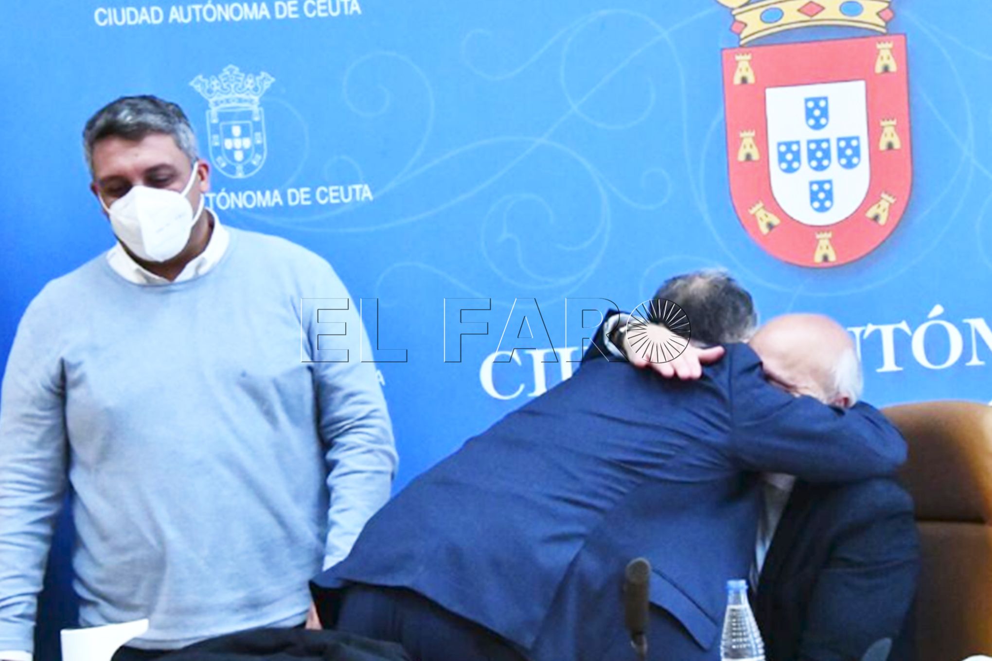 guerrero-abrazo