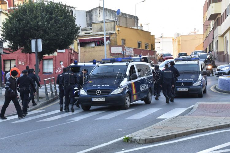 policia-nacional-coche-barriadas