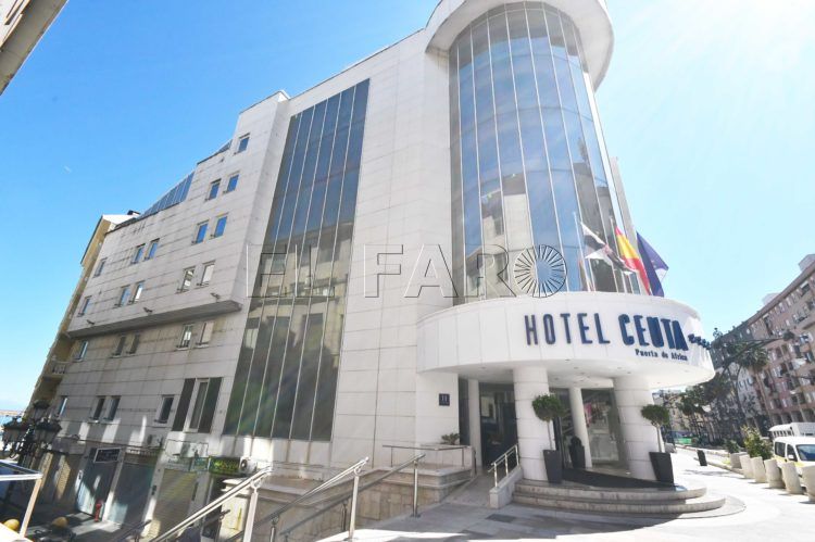 hotel-puerta-africa