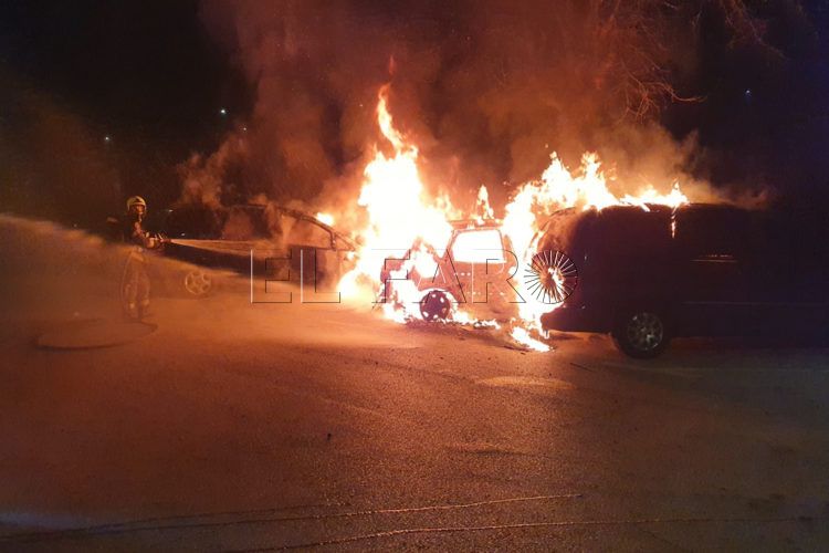 incendio-coche-bomberos