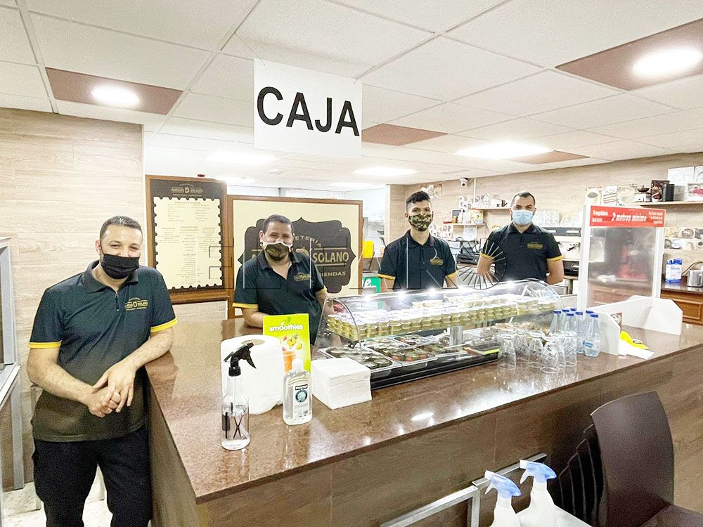 negocios-corazon-ceuta-cafeteria-amigos-dsolano-20