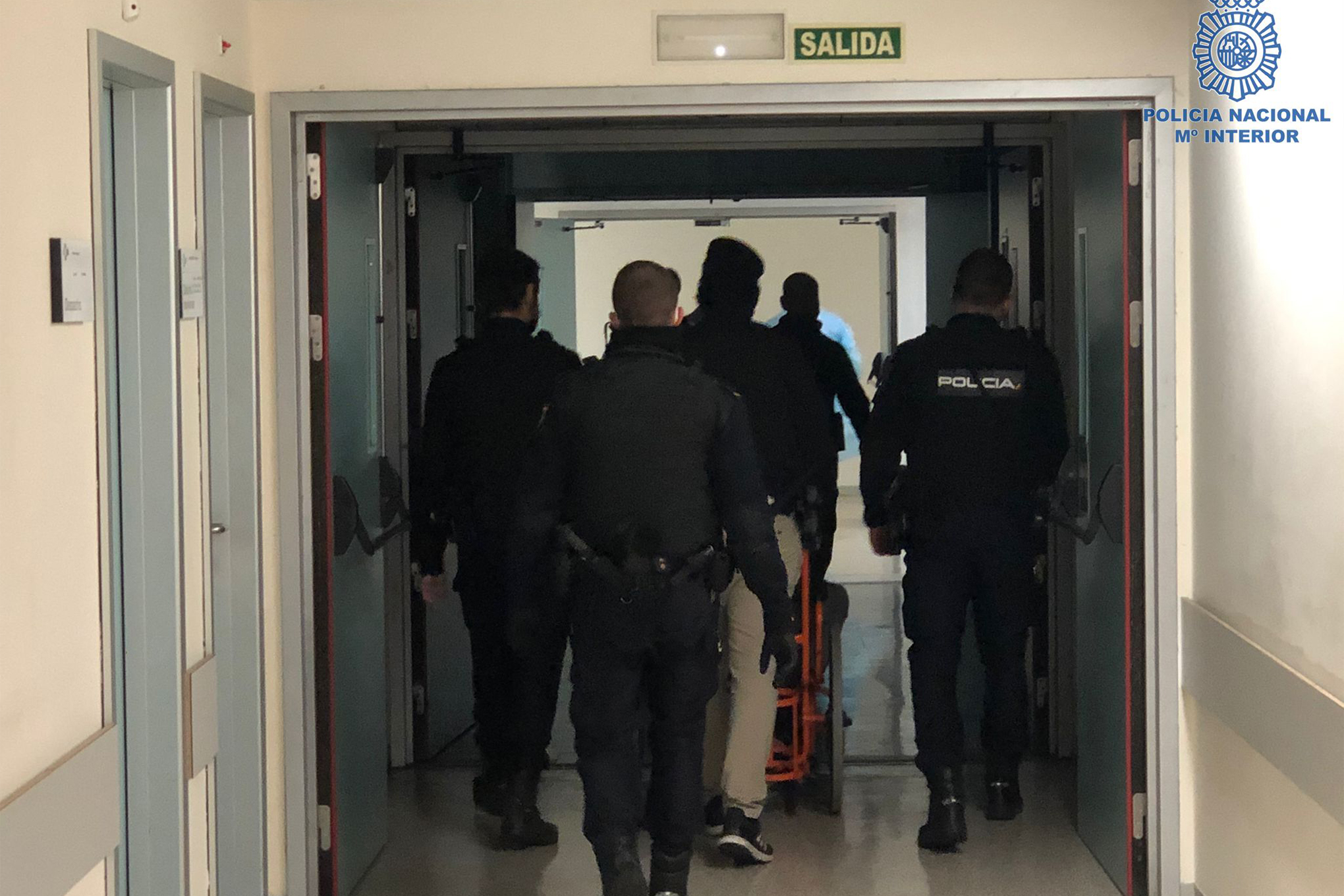 policia-detenido