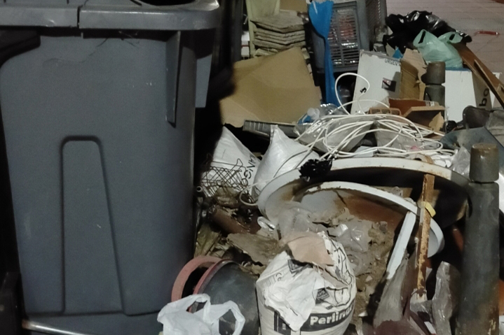 basura-contenedor-denuncia-uso-trace-2