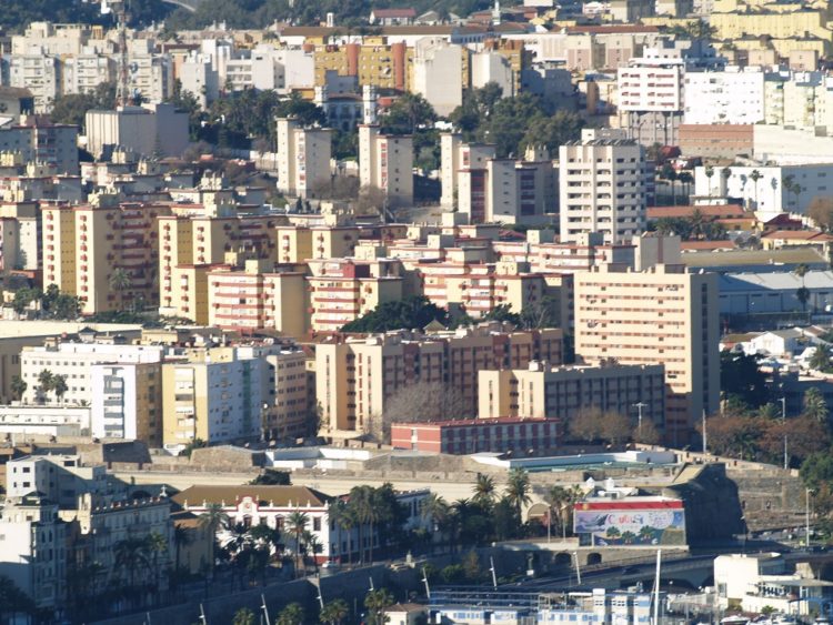 casas-edificio-vista-generica-ceuta