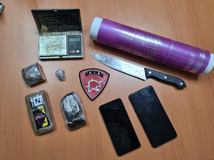 hachis-cuchillo-moviles-detenidos-policia-local-mixto