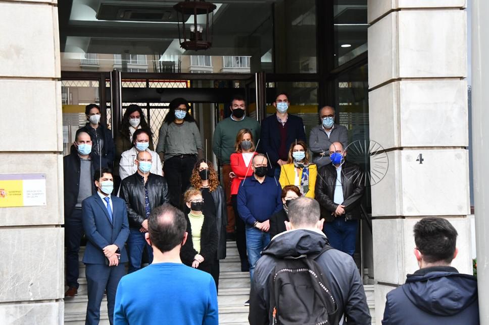delegacion-minuto-silencio-periodistas-asesinados
