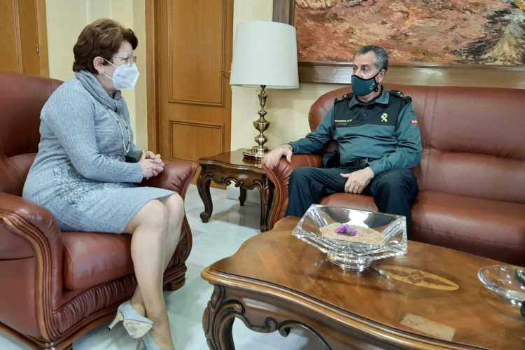 responsable-fronteras-guardai-civil-visita-ceuta-delegada-2