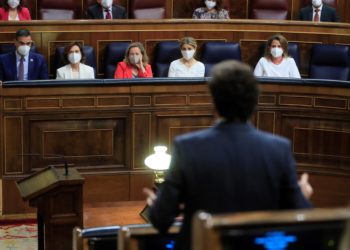 pedro-sanchez-congreso-casado-debate-ceuta