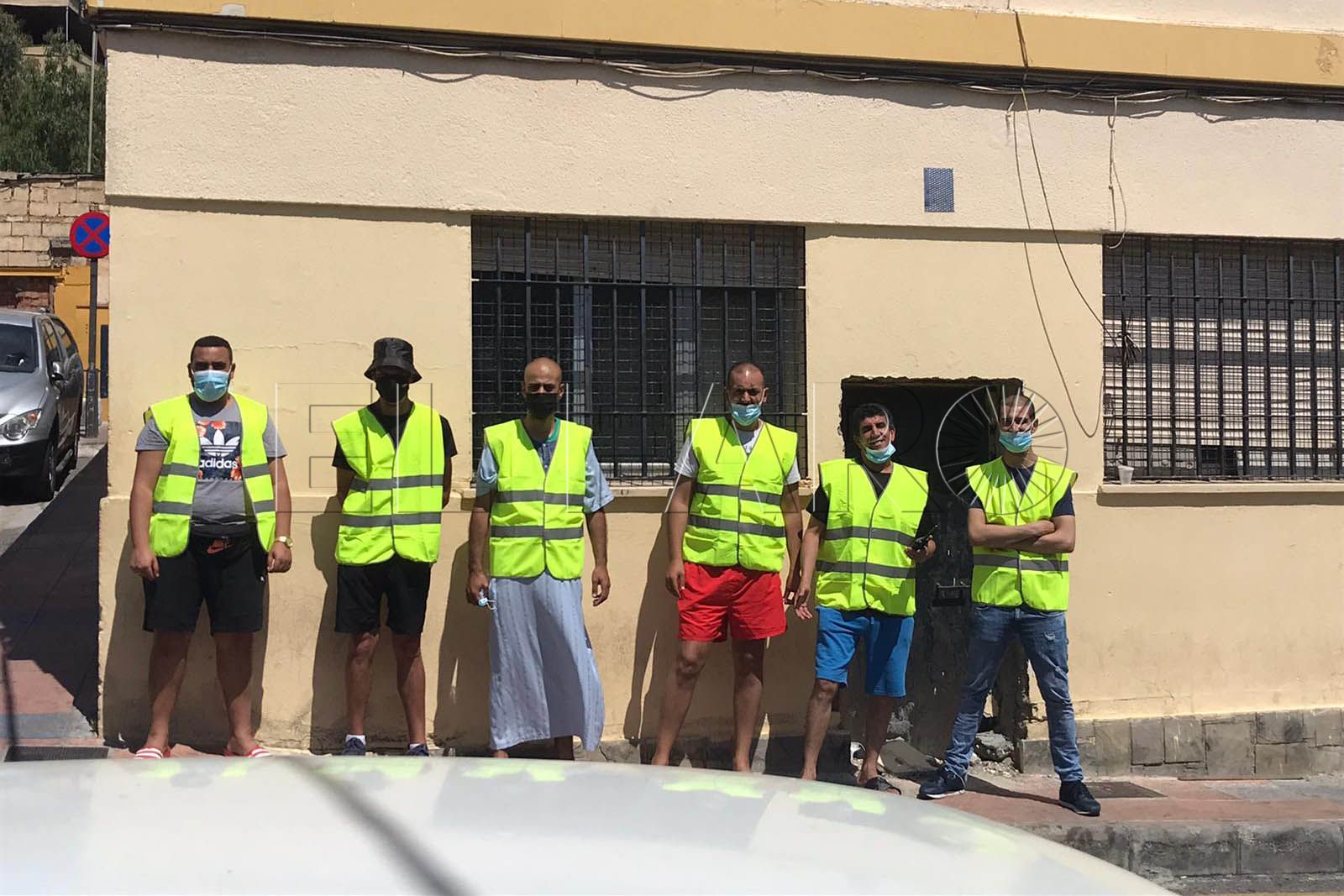 poblado-regulares-vigilancia-entrada-inmigrantes