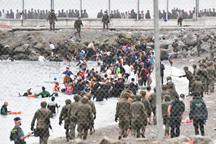 tanques-militares-playa-tarajal-2