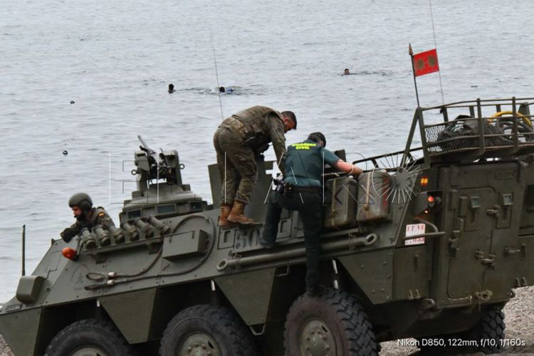 tanques-militares-playa-tarajal-3