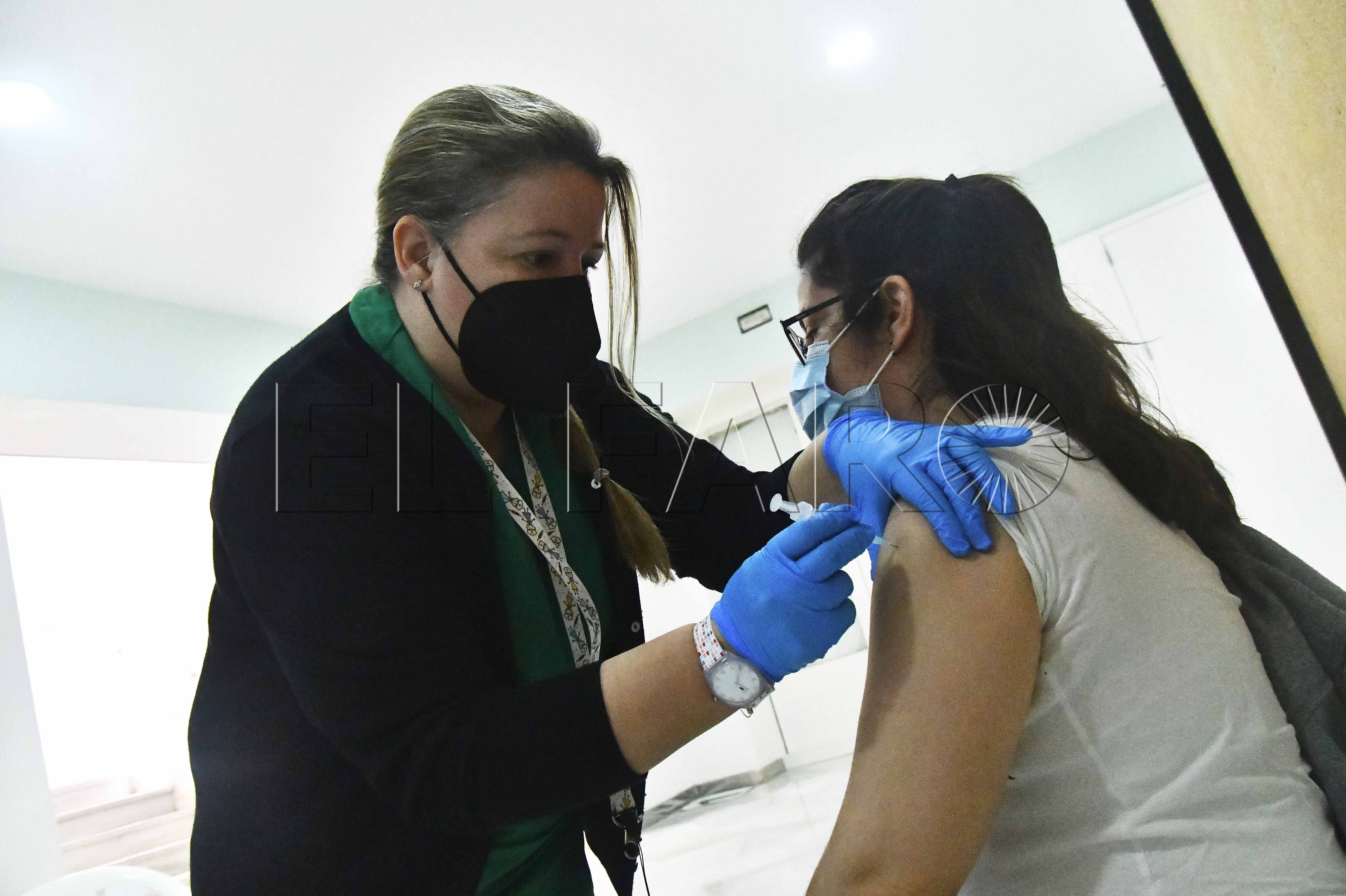 vacunacion-momento-inyectar-dosis
