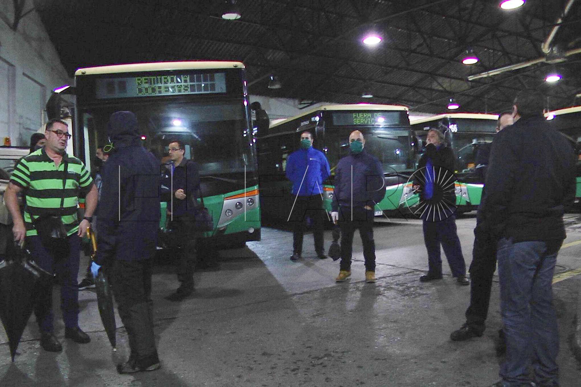 autobuses-hadu-almadraba-trabajadores