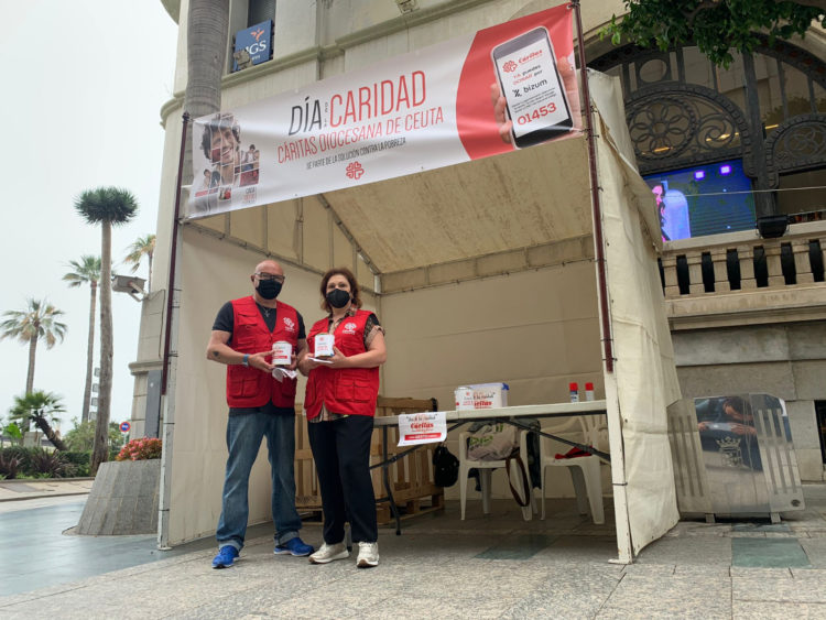 caritas-stands-donativos-corpus-christi-2