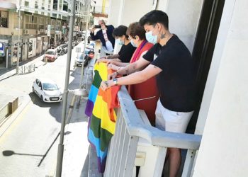 delegacion-orgullo-bandera-3