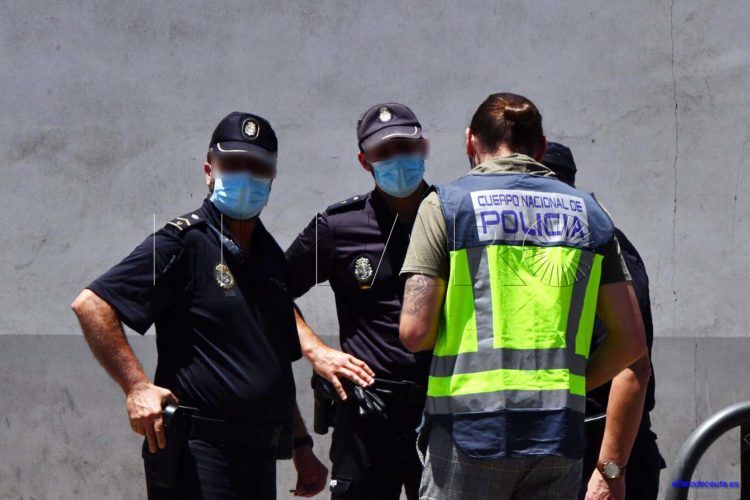 policia-nacional-locutorio-pcr