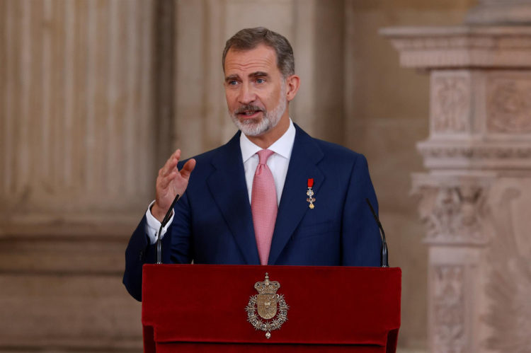 rey-felipe-vi-condecoracion