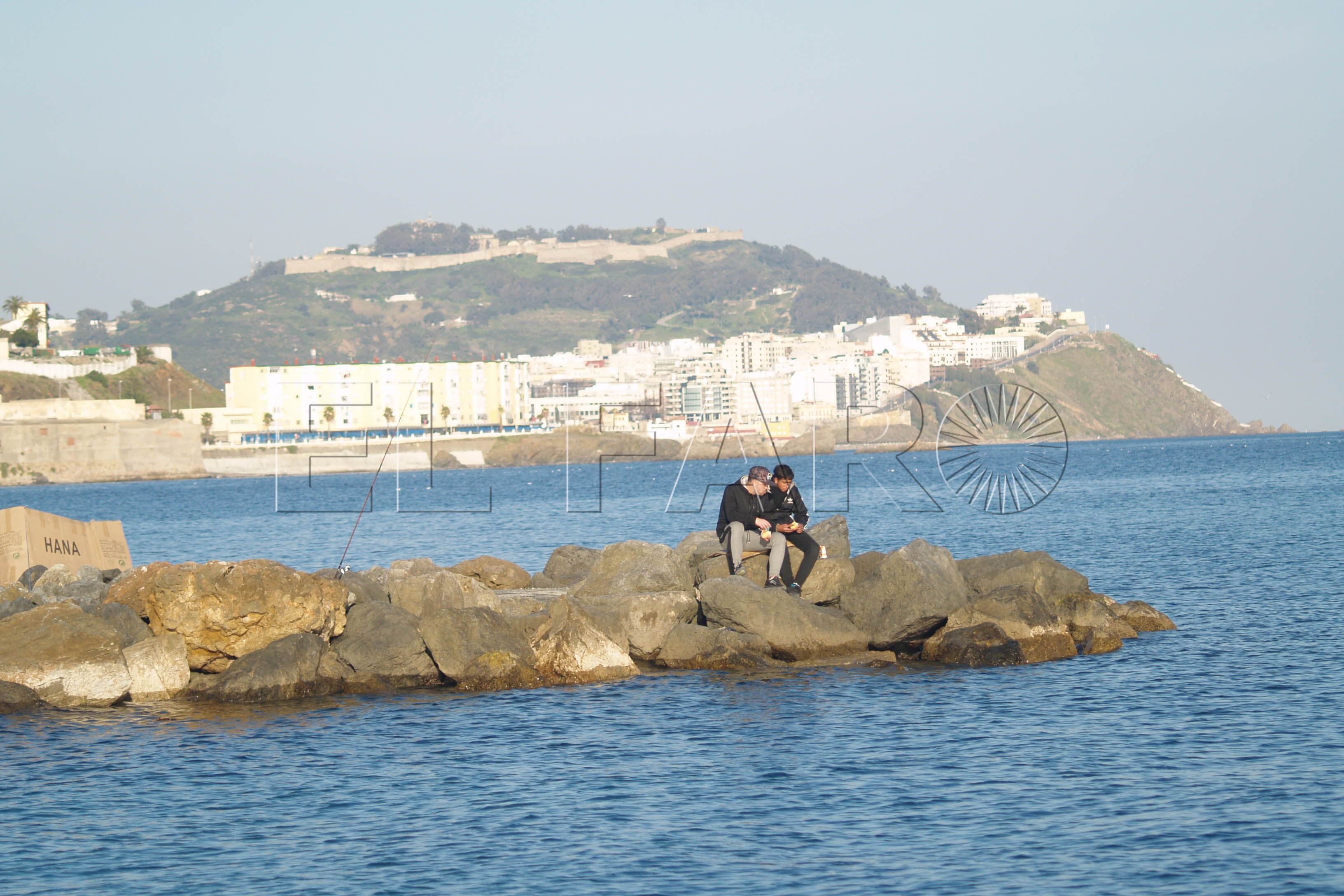 menores-mena-escolleras-puerto