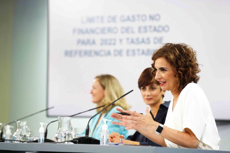 ministras-montero-isabel-rodriguez-nadia-calviño