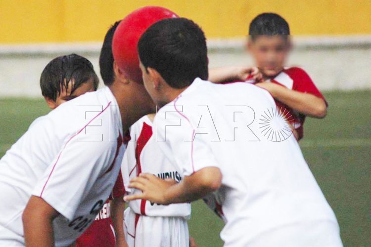 niños-futbol
