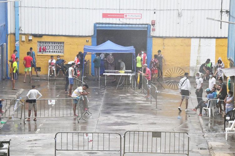 inmigrantes-naves-tarajal-3