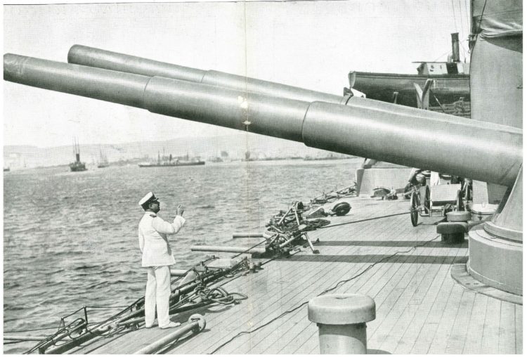 La Marina de Guerra tanto francesa como española tuvieron una destacada participación en el desembarco de Alhucemas. (La Esfera)