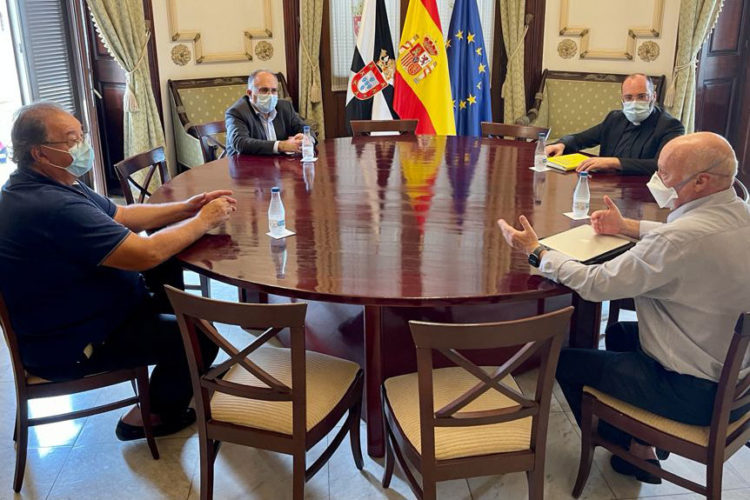 Reunion_Sanidad_vicario_cofradias
