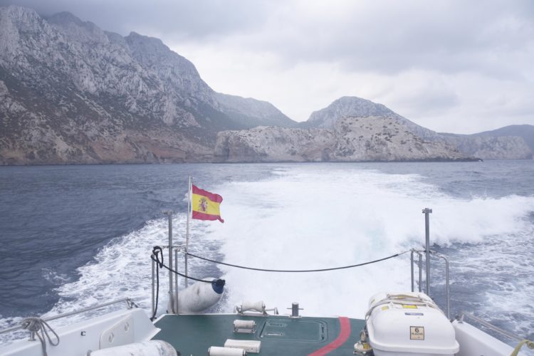 barco-bandera-islote