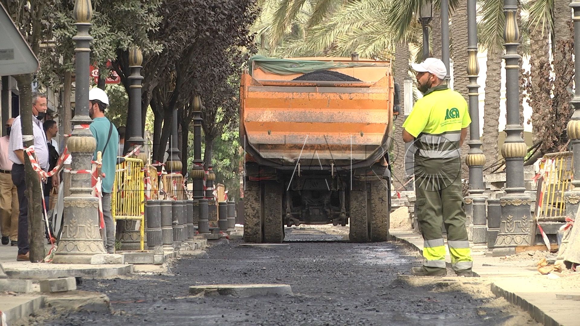 comienza-trabajo-asfaltado-paseo-palmeras-11