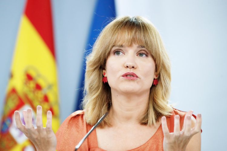 ministra-educacion-alegria