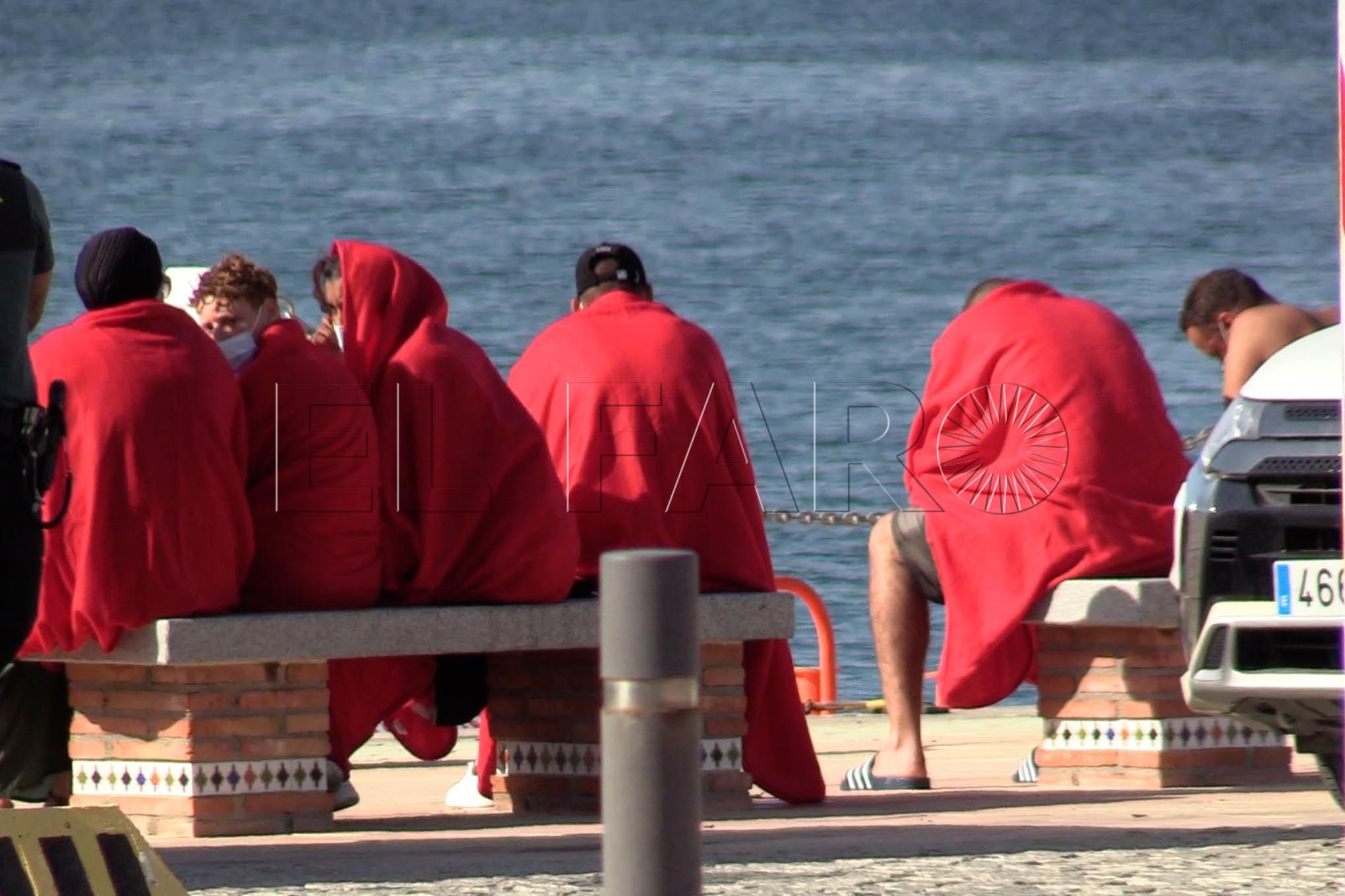 nueve-inmigrantes-salvamar-atria-ceuta25