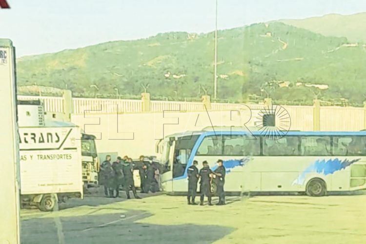 operativo-puerto-policia-guardia-civil-mena-1