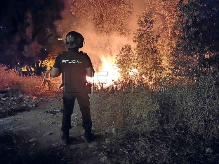 policia-nacional-incendio