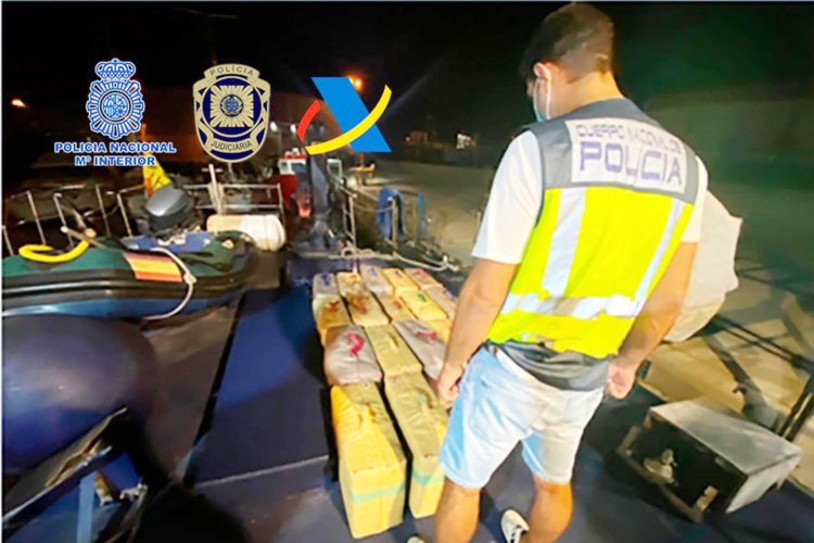 policia-nacional-narcolancha-1