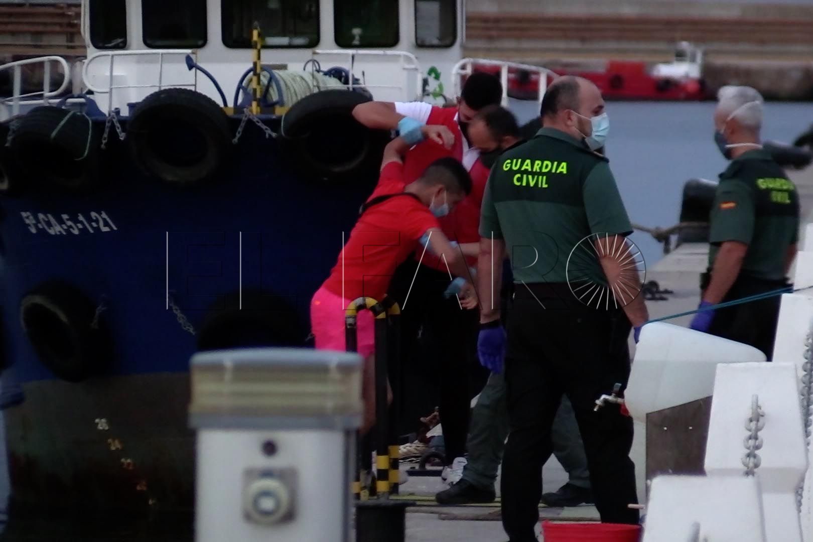 atria-guardia-civil-inmigrantes-menores-lancha18