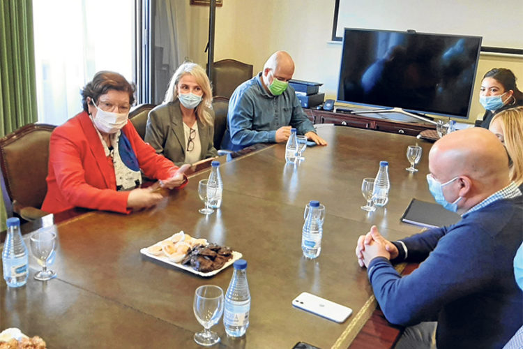 delegada-psoe-reunion