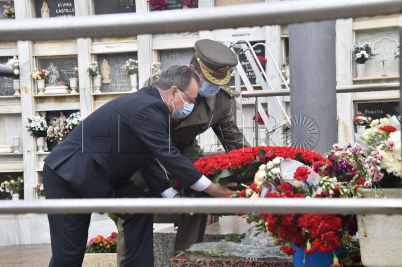 misa-cementerio-dia-difuntos-2021-039
