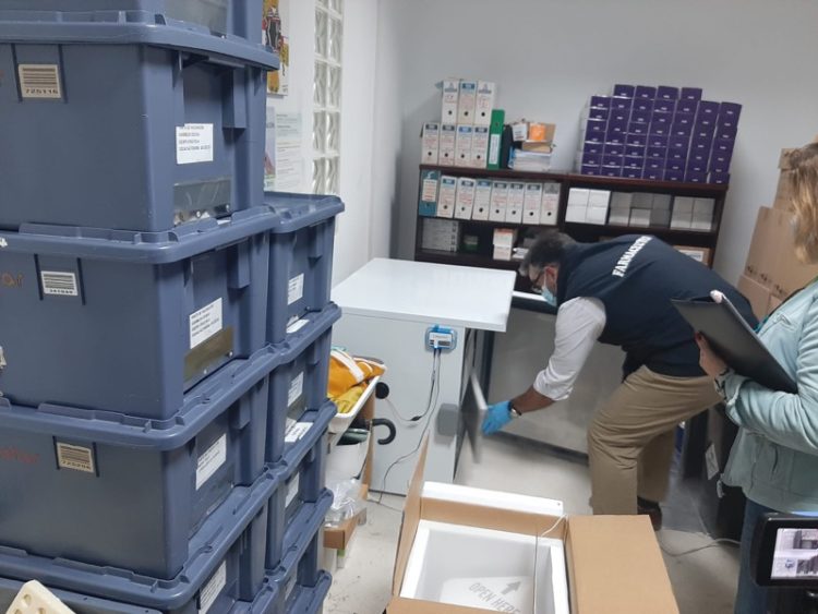 llegan-ceuta-vacunas-pediatricas-pfizer-menores-010