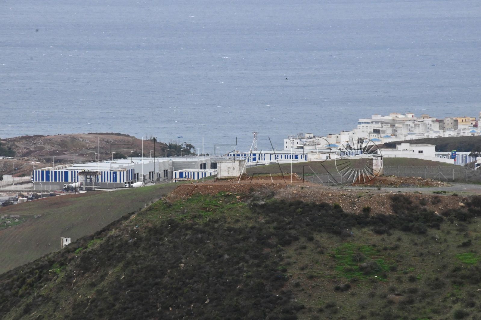 naves-castillejos-zona-comercial-frontera