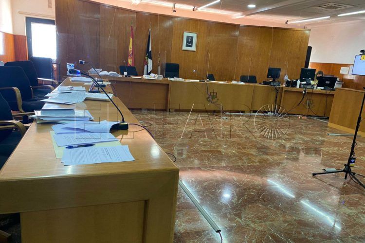 audiencia-provincial-vista-vacia