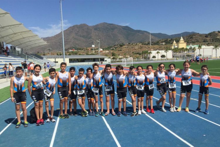 club-tridingo-team-ceuta-galardonado-escuela-triatlon3