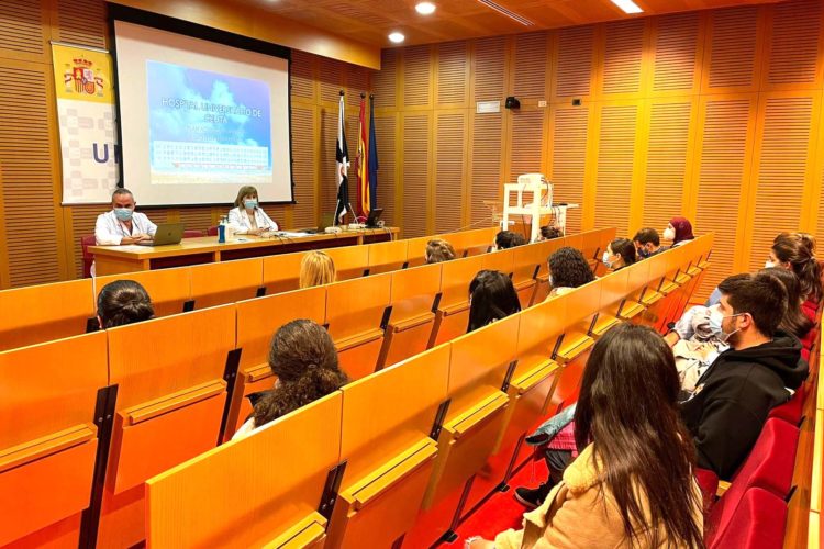 alumnos-enfermeria-practicas-2
