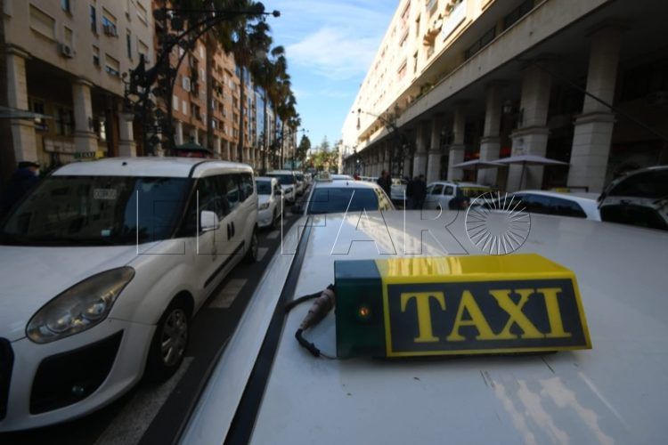 concentracion-incendio-taxi-barriada-postigo-002