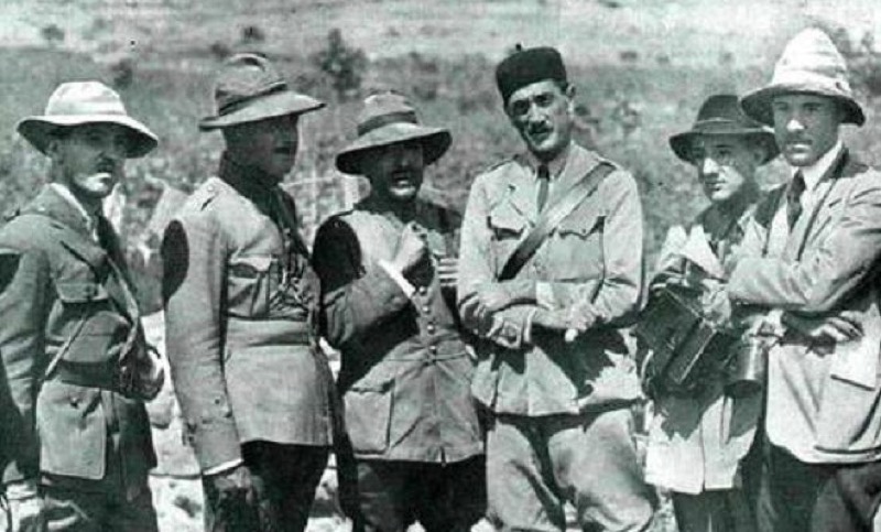 historia-regulares-colaboracion-fuentes-vinas-002