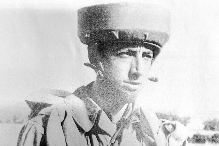 primer-paracaidista-guerra-hagunia