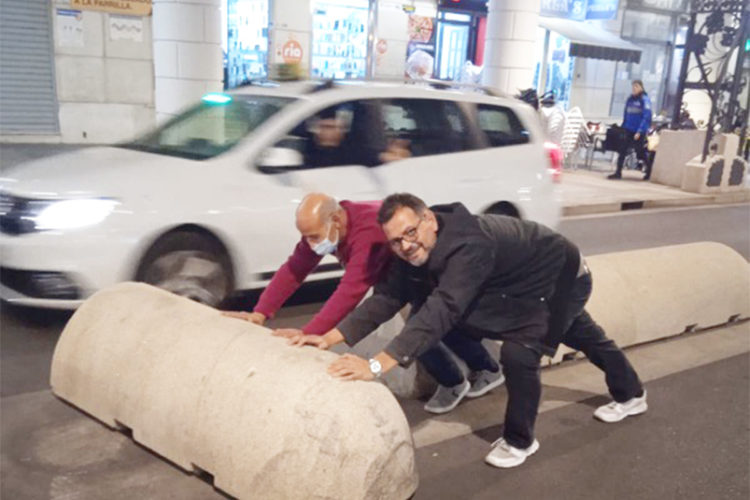 taxistas-piedras-gran-via-001