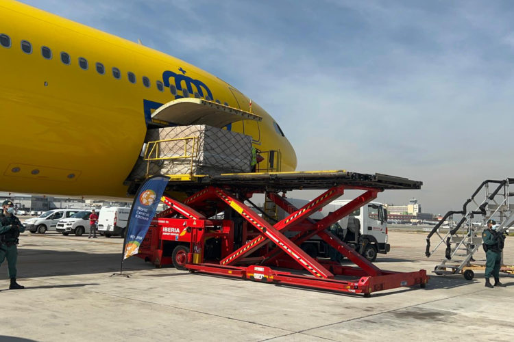 Avión Correos Cargo-Ayuda a Ucrania